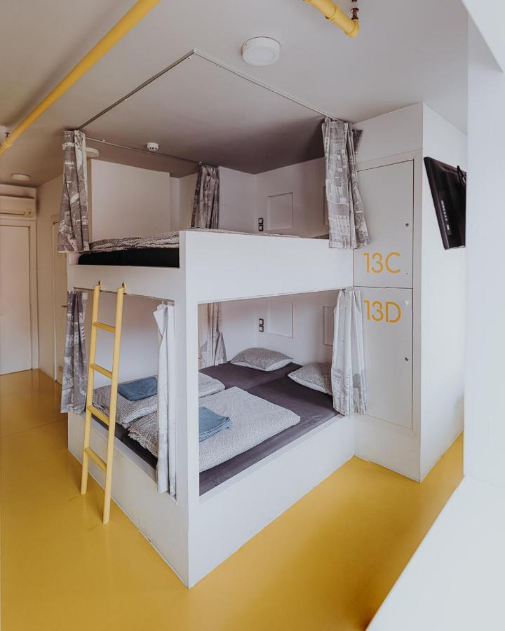 Private Rooms At Hostel63 Загреб Екстериор снимка