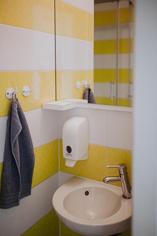 Private Rooms At Hostel63 Загреб Екстериор снимка