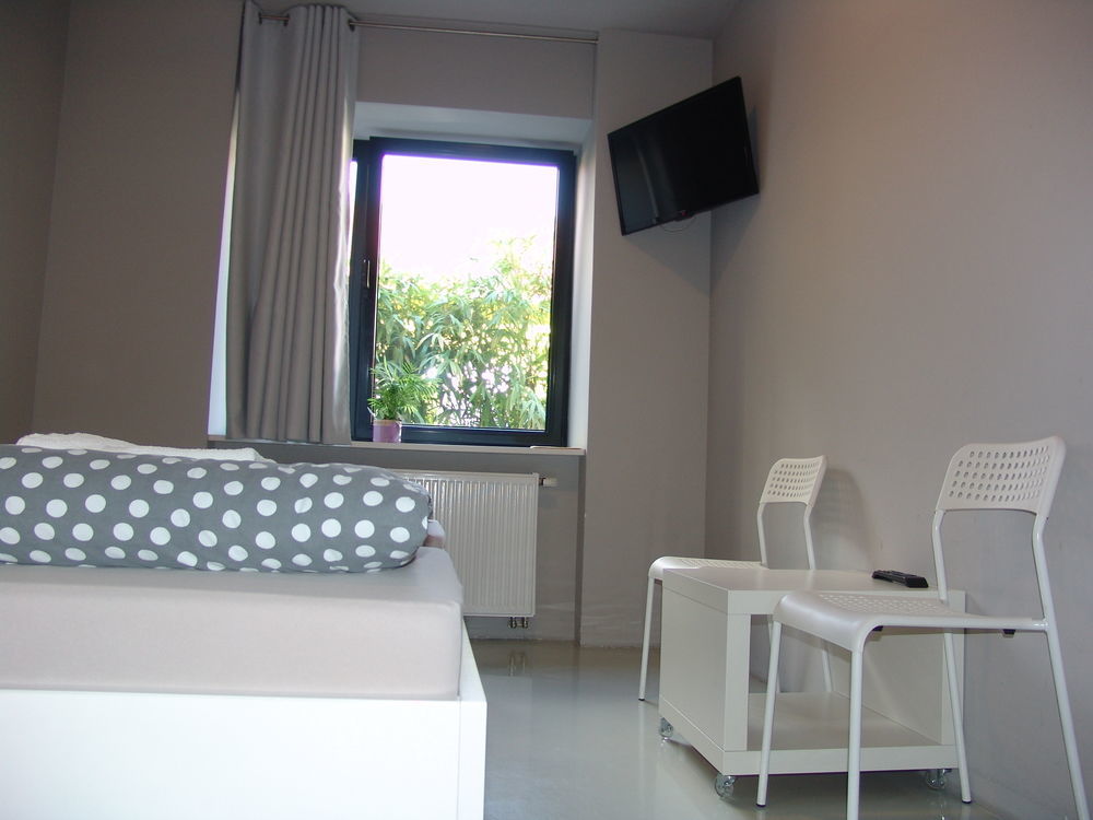 Private Rooms At Hostel63 Загреб Екстериор снимка