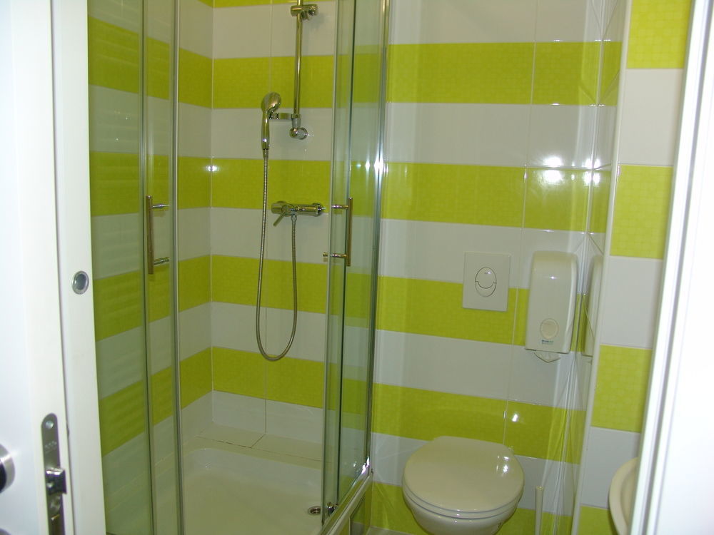 Private Rooms At Hostel63 Загреб Екстериор снимка