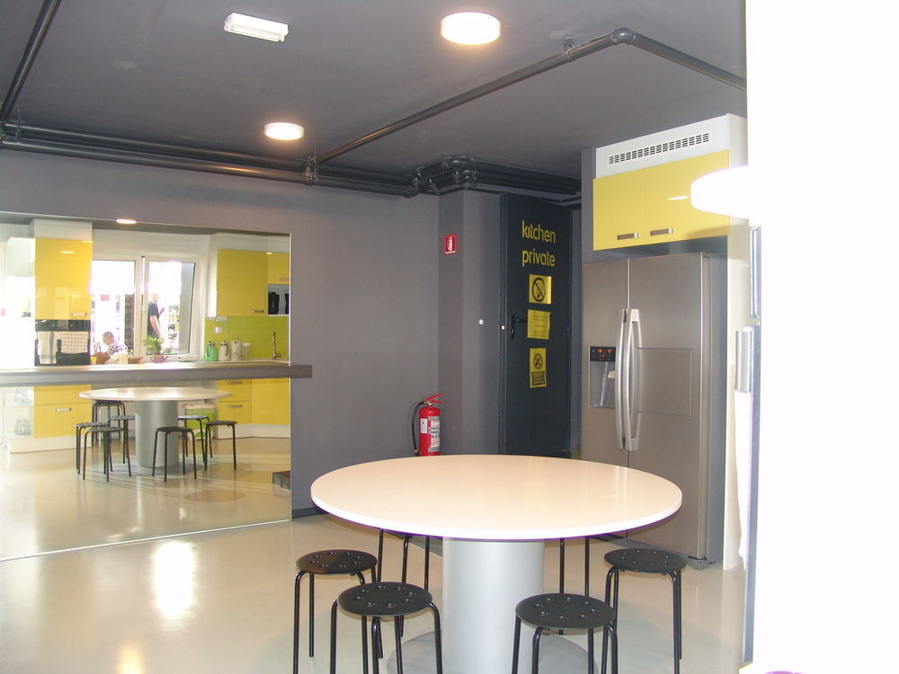 Private Rooms At Hostel63 Загреб Екстериор снимка